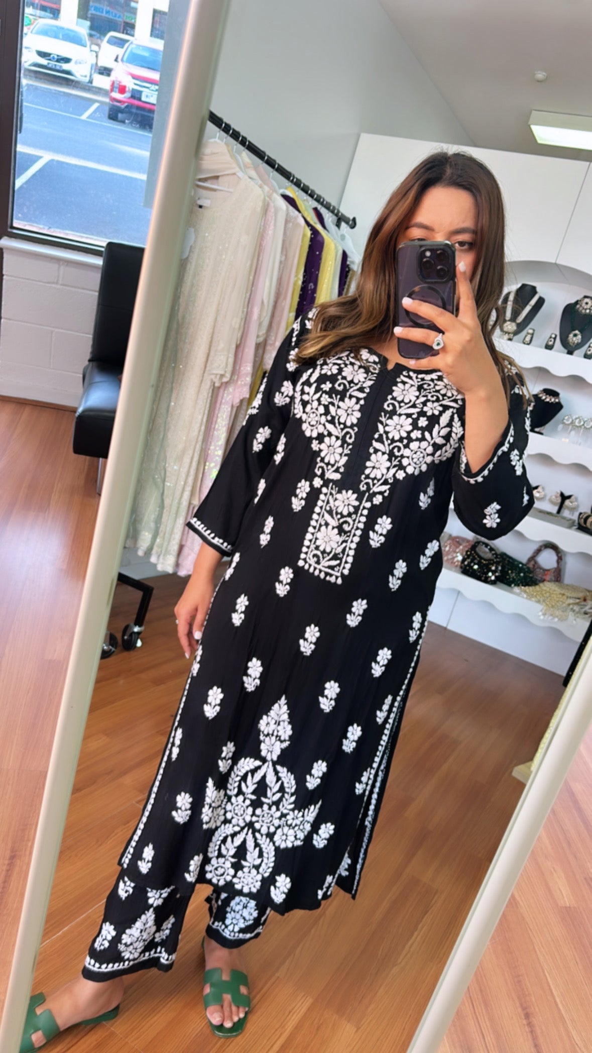 Chikankari handembroidered set - Black & White