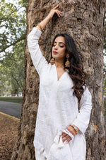 Load image into Gallery viewer, Ek Tar Chikankari Set
