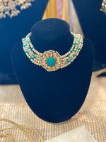 Load image into Gallery viewer, Pearl choker with turquoise stone
